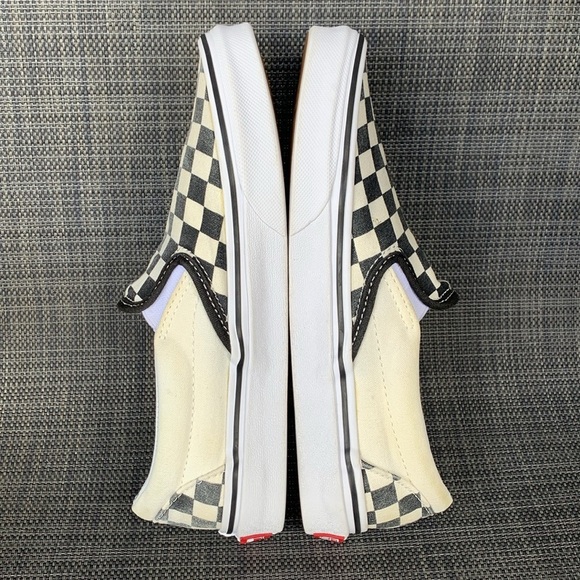 Vans Classic Slip On Checkerboard Black/Beige
Skate Shoes Men's 4.5 Women's 6 - Picture 9 of 13